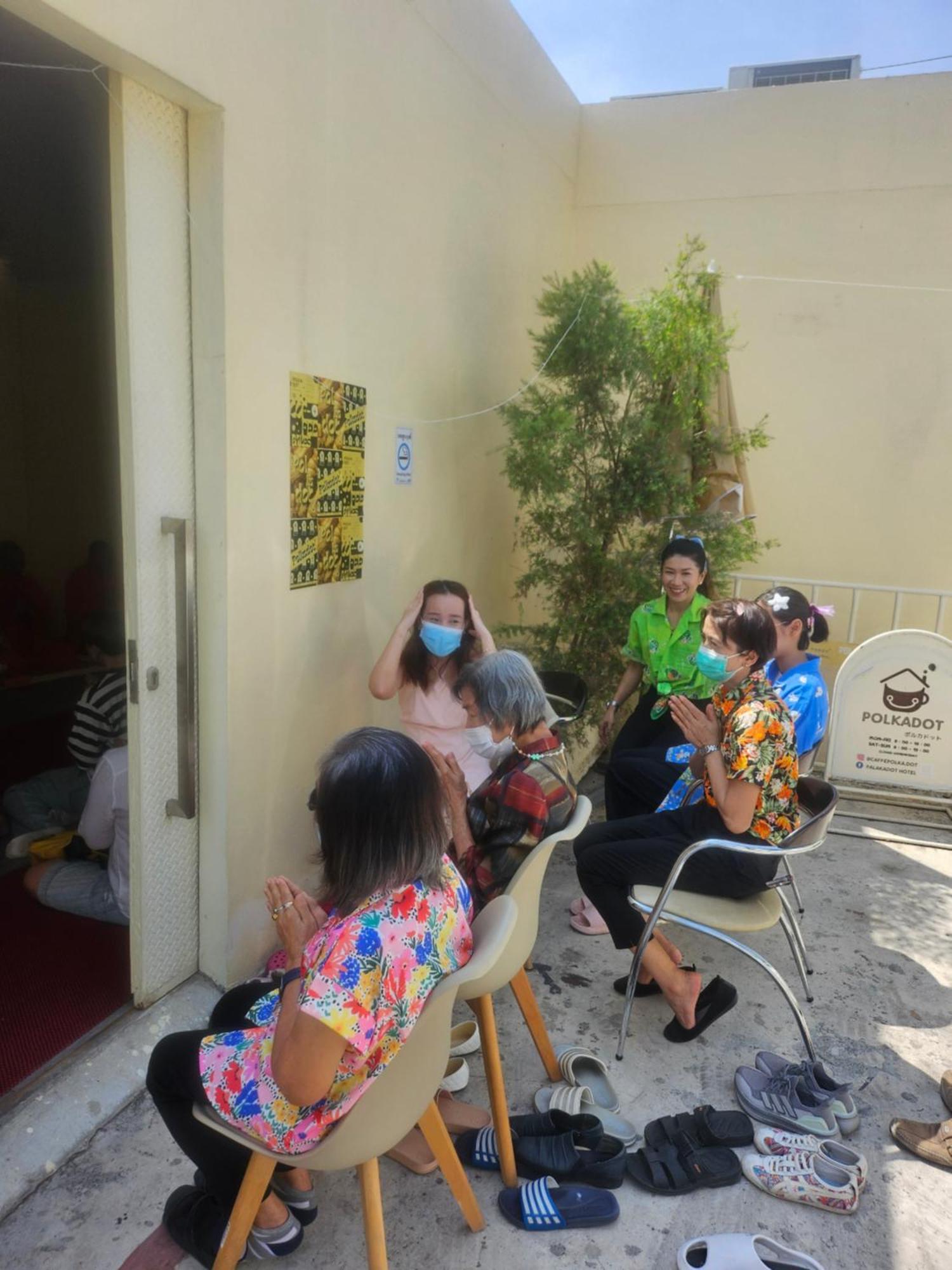 Polkadot Hostel Phitsanulok Eksteriør bilde